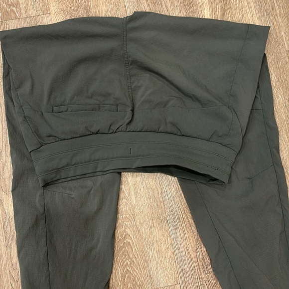 Athleta Trekkie North Jogger. Size 2. - Picture 3 of 9